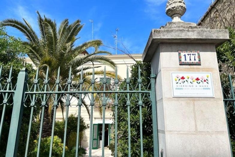Giardino A Mare Bari Exterior foto